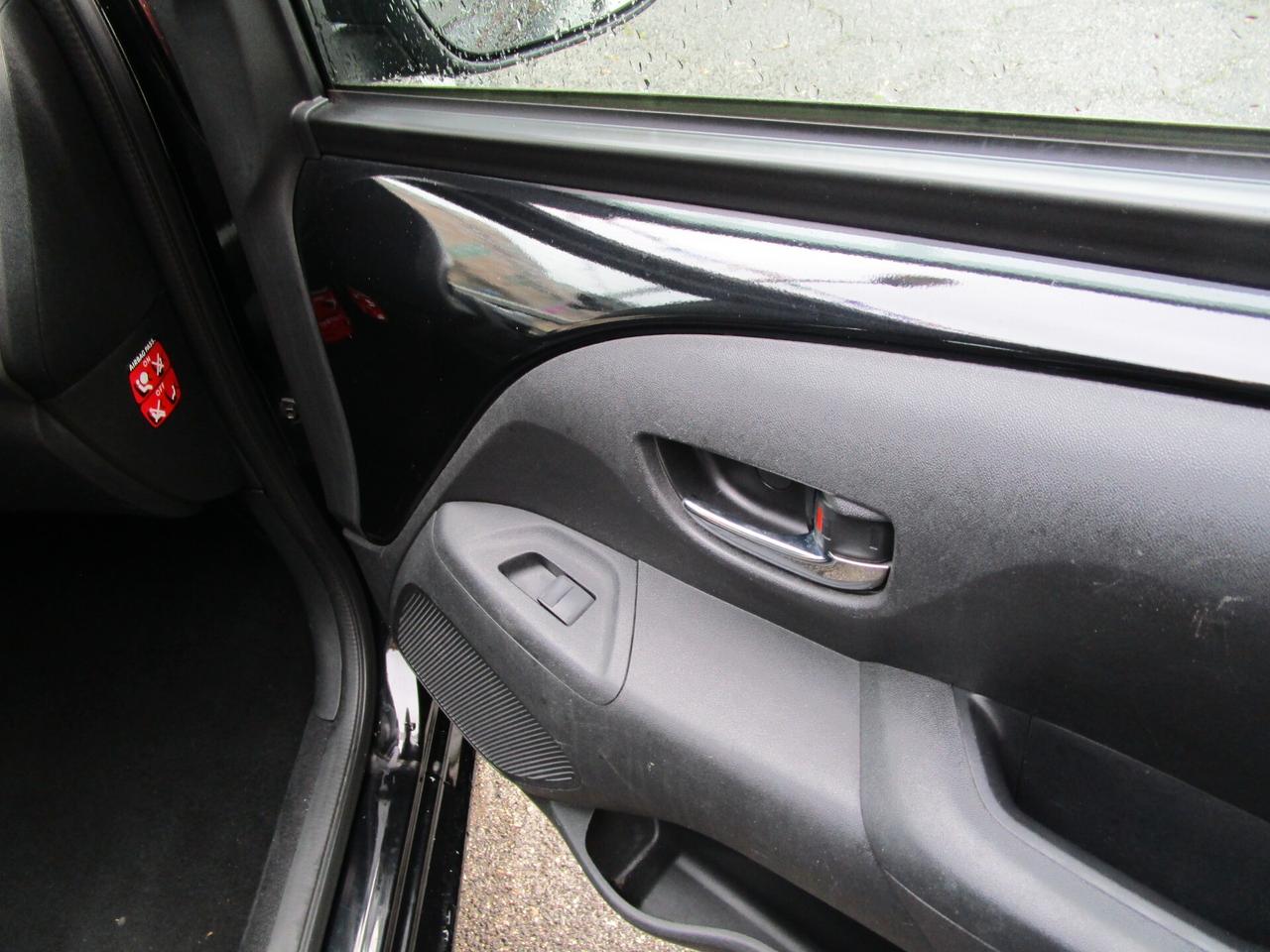 Toyota Aygo Connect 1.0 VVT-i 72 CV 5 porte x-play MMT