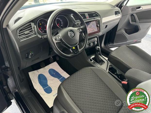 VOLKSWAGEN Tiguan 1.6 TDI Style Navy Carplay Pdc