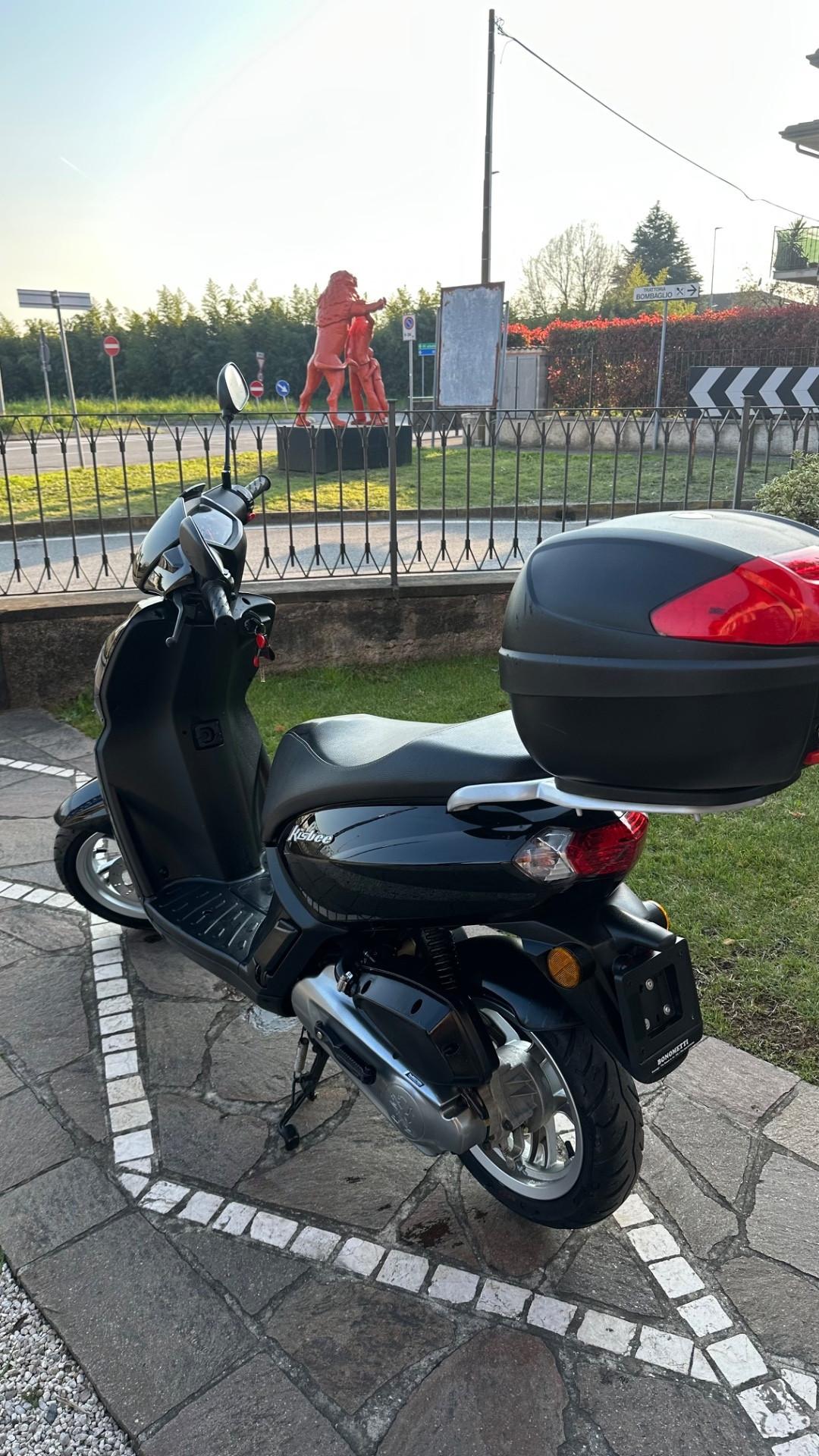 Peugeot Kisbee 50 4t Bauletto posteriore