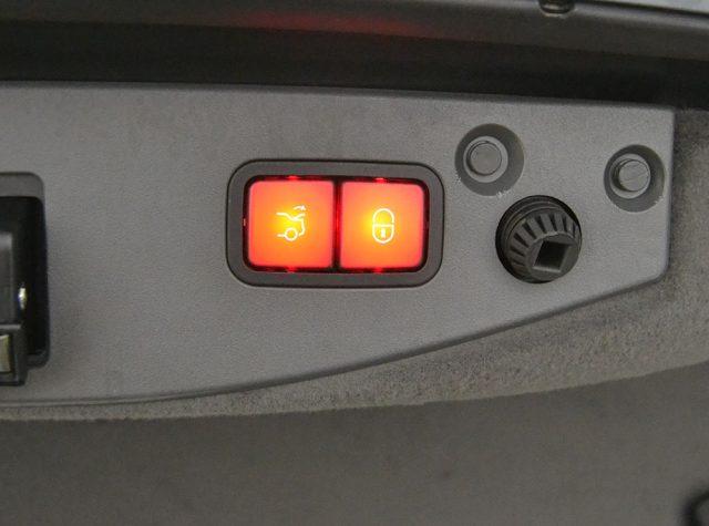 MERCEDES-BENZ SL 63 AMG AMG Performance