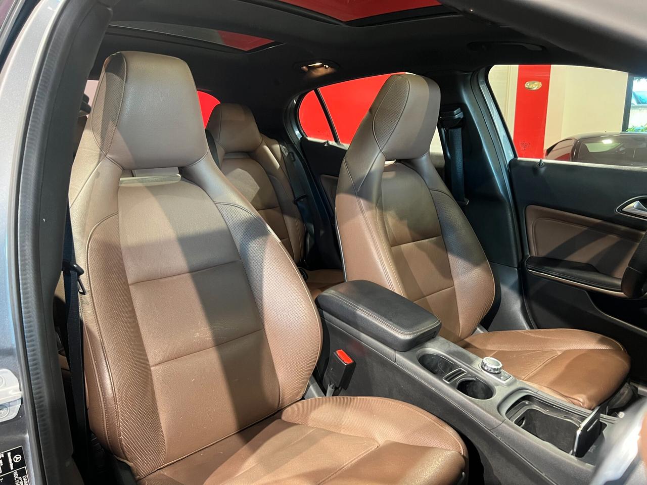 Mercedes-benz GLA 180d Automatic Executive TETTO