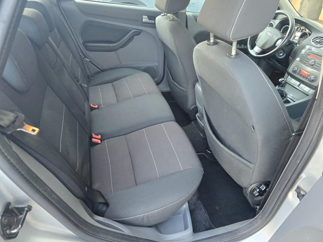 FORD FOCUS 1.6 TITANIUM "OK PER NEOPATENTATI"