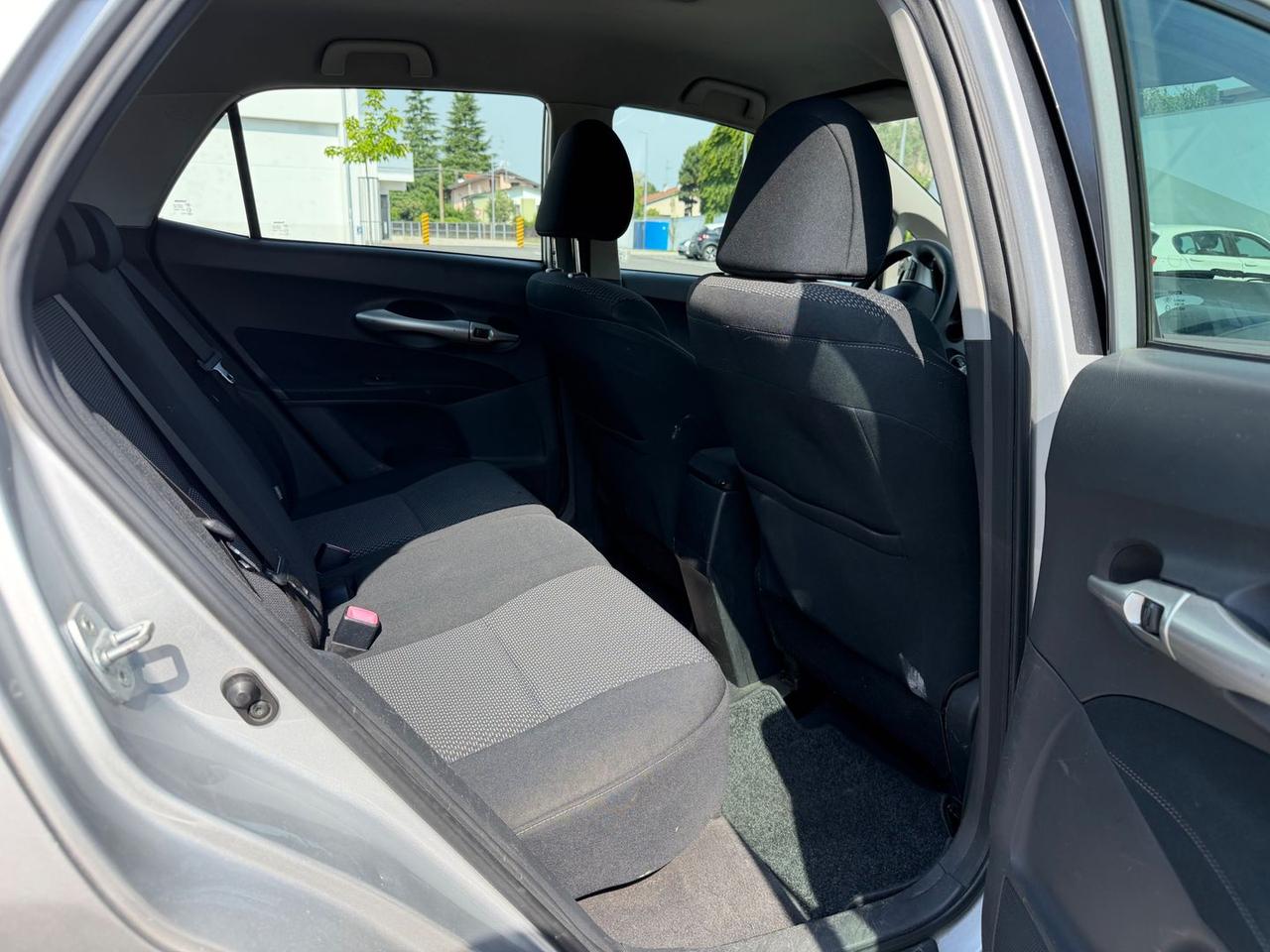 Toyota Auris 2.0 D-4D SOL #11110