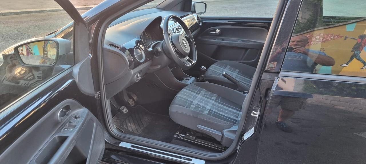 Volkswagen up! 1.0 5p. club