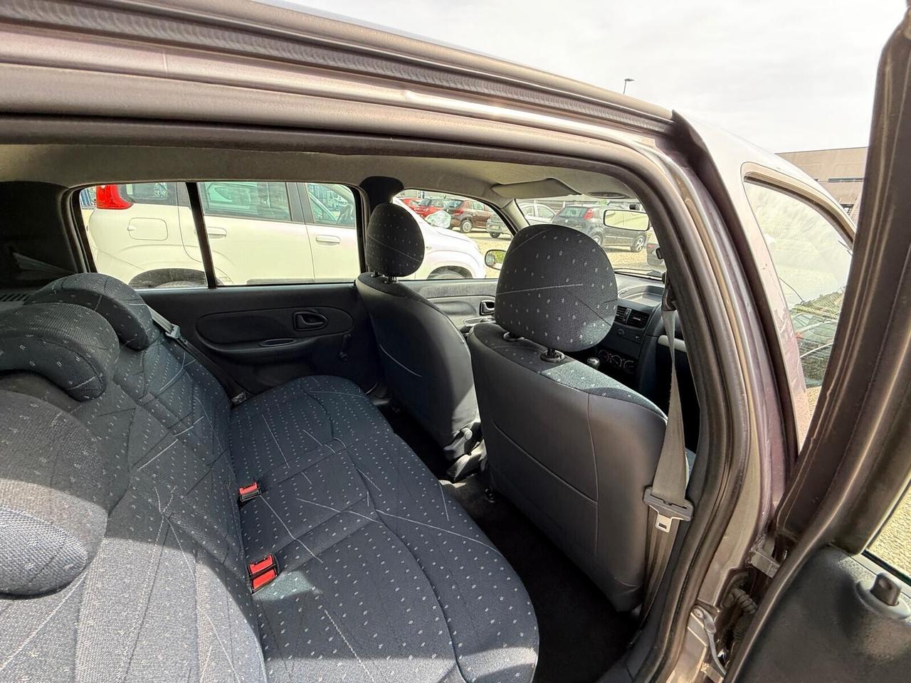 Renault Clio 1.6 16V cat 5 porte Initiale