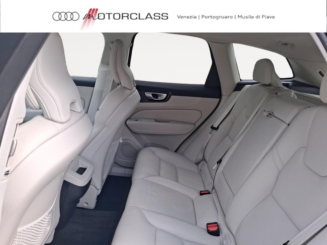 Volvo XC60 2.0 b4 plus dark awd automatico