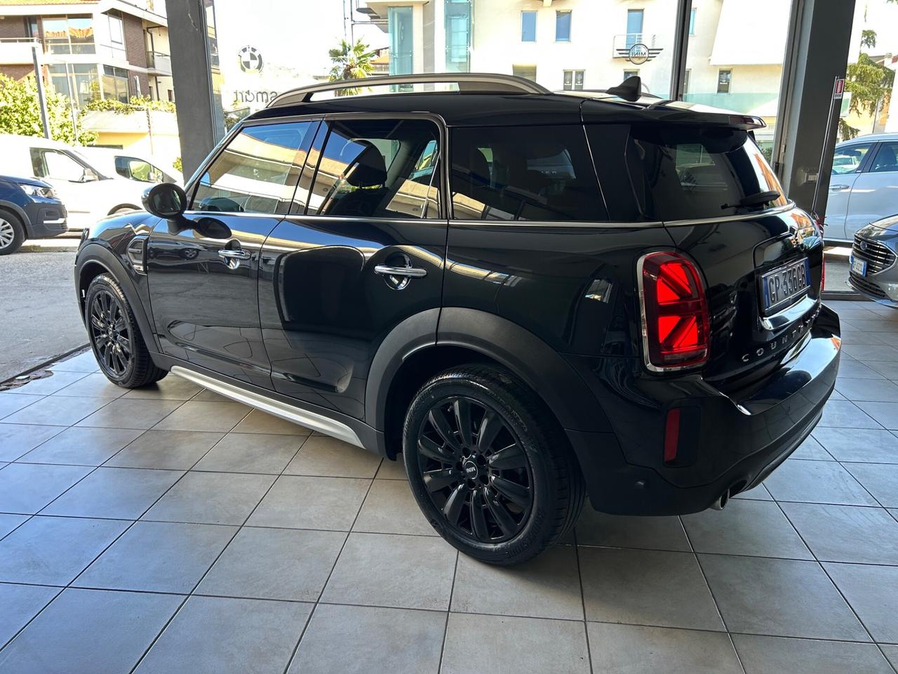 Mini Countryman COOPER D ( 80.000 KM )Pari al Nuovo!