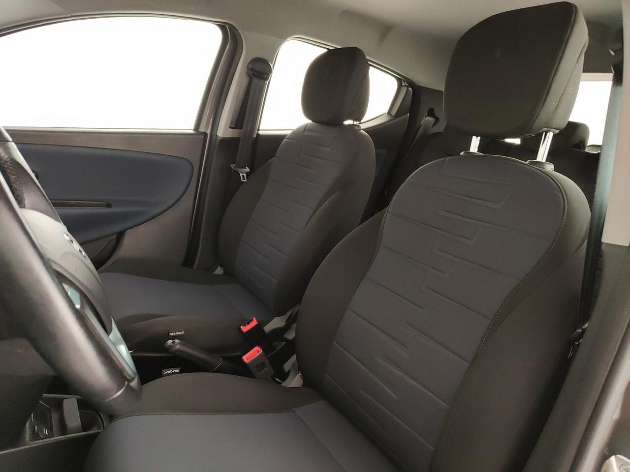 Lancia Ypsilon 1.0 FireFly 5 porte S&S Hybrid Platino