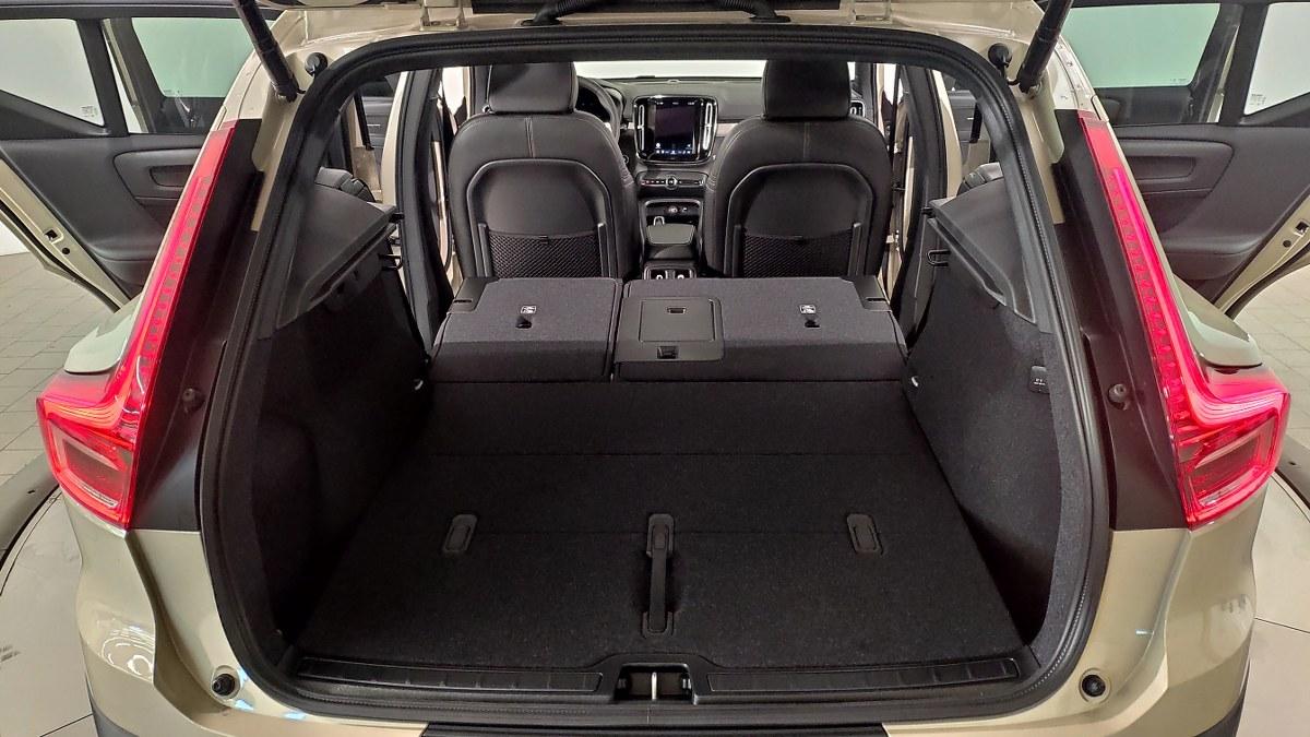 VOLVO Xc40 B3 Mild Hybrid Automatico Ultra Dark