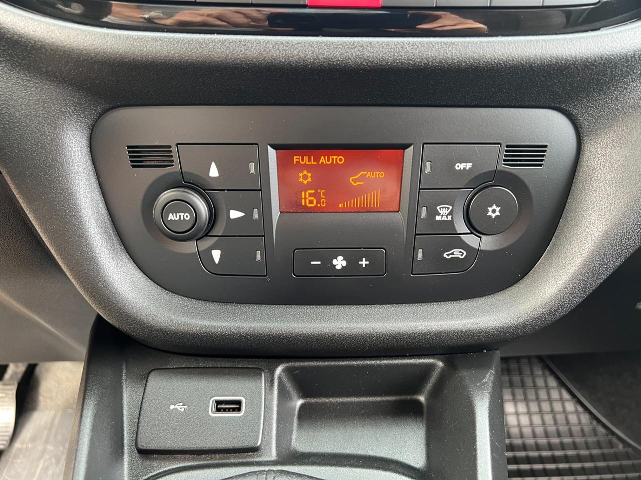Fiat Doblo 1.4 T-Jet 16V Lounge