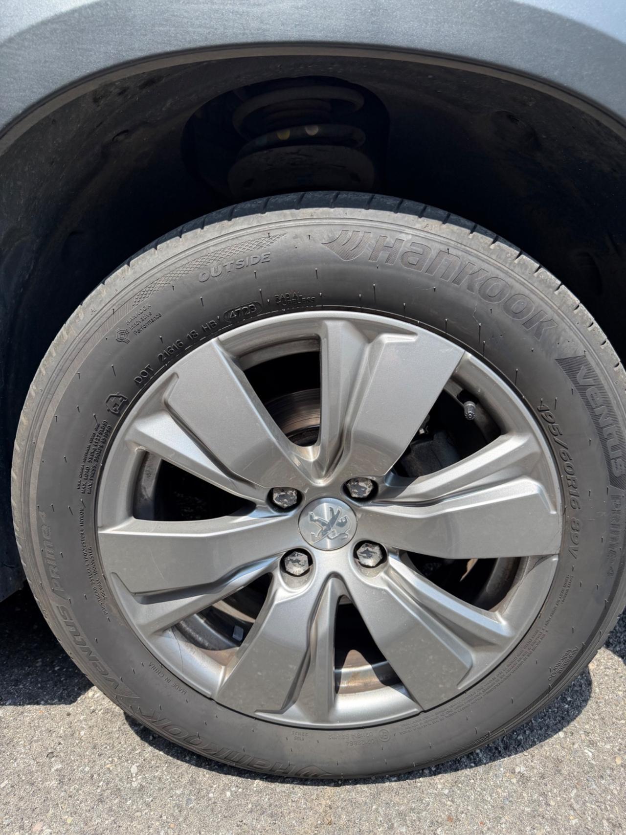 Peugeot 2008 PureTech 82 S&S Allure