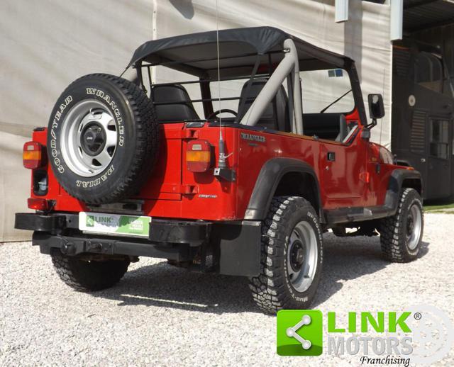 JEEP Wrangler 2.5 Laredo in ordine di carrozzeria e meccanica