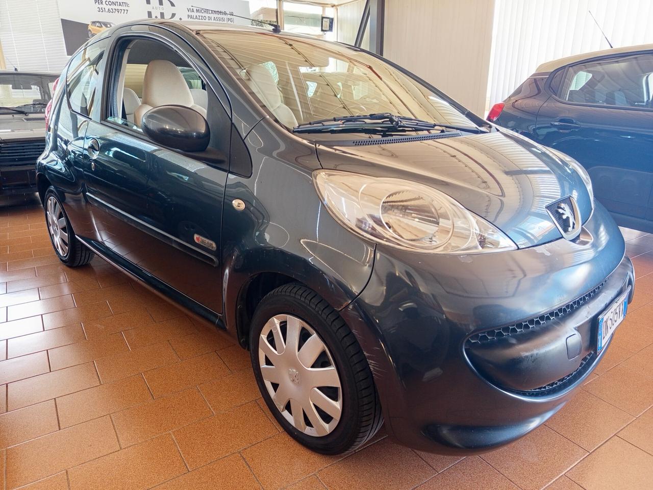 Peugeot 107 1.0 68CV 3p. Sweet Years ok neopatentati