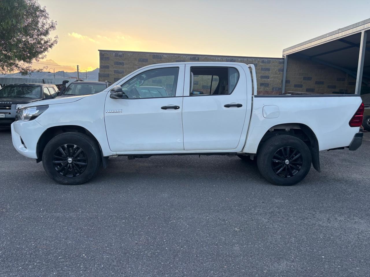 Toyota Hilux 2.4 D-4D (IVA Esposta)