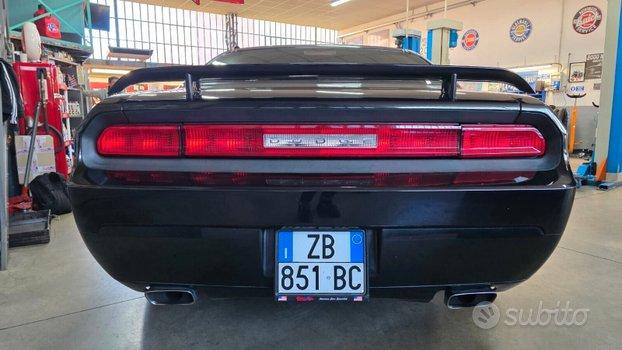 Dodge Challenger SRT-8 2009
