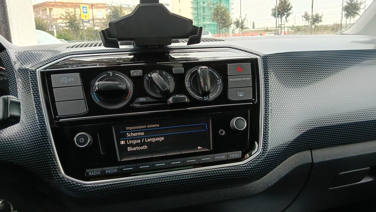 VOLKSWAGEN UP 1.0 BENZ-2018