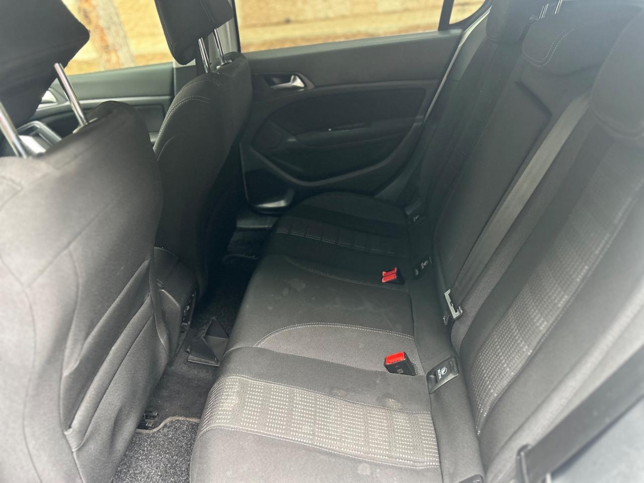 Peugeot 308 BlueHDi 120 S&S Allure