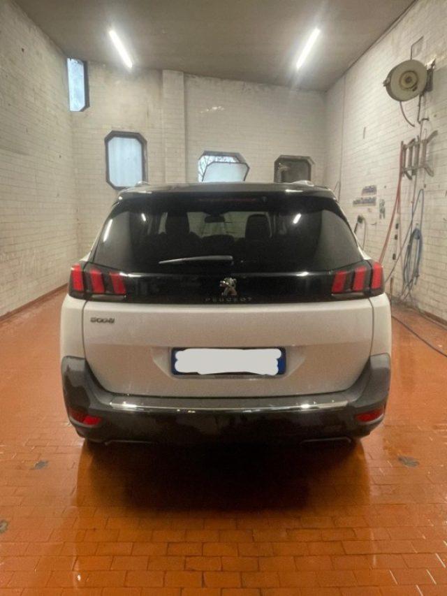 PEUGEOT 5008 BlueHDi 130 S&S Allure
