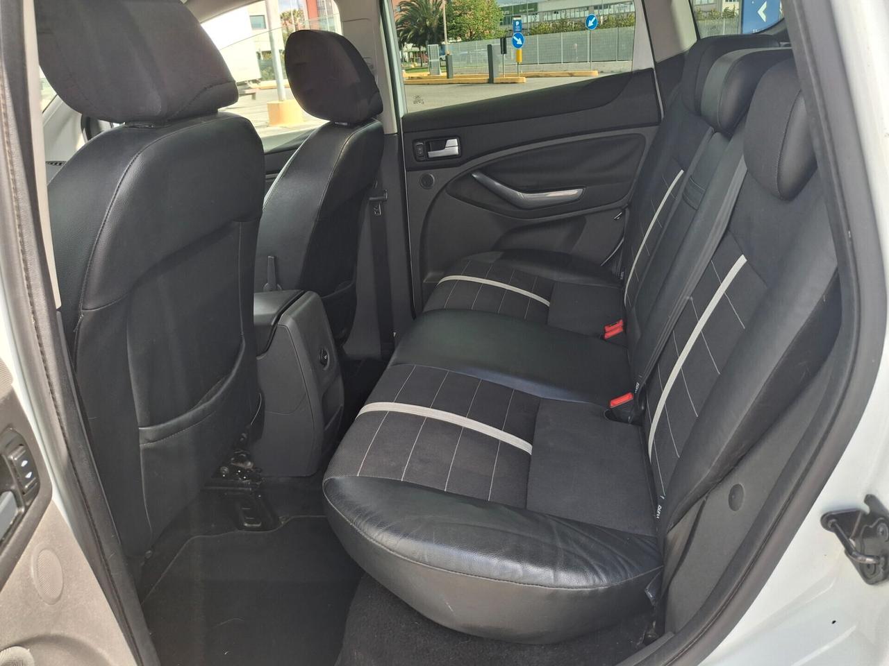 Ford Kuga 2.0 TDCi 136 CV. TITANIUM-TETTO PANORAMICO-