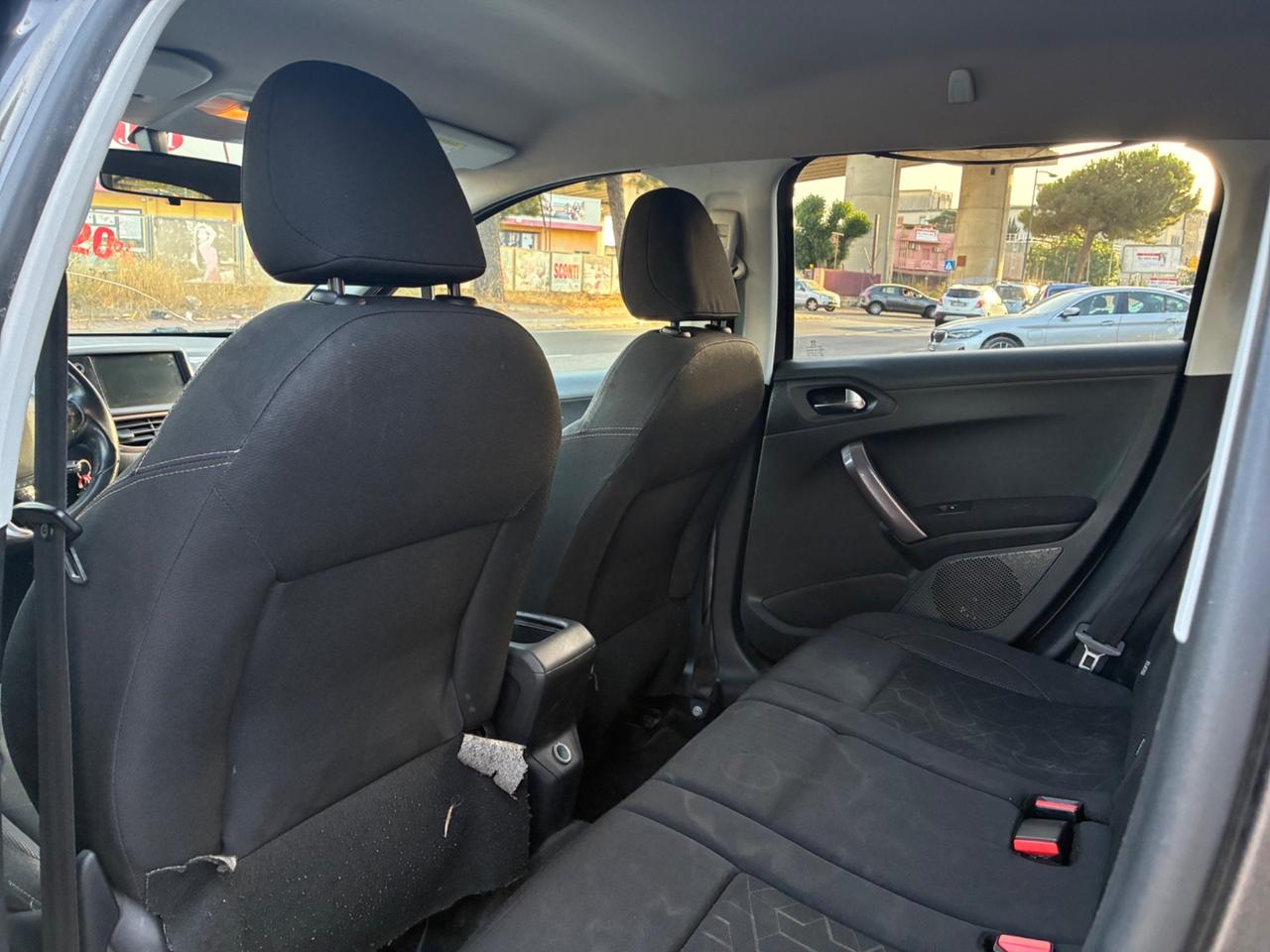 Peugeot 2008 1.6 HDI - 2015