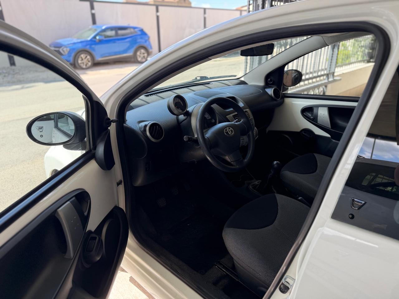 Toyota Aygo 1.0 12V VVT-i 5 porte Lounge Connect