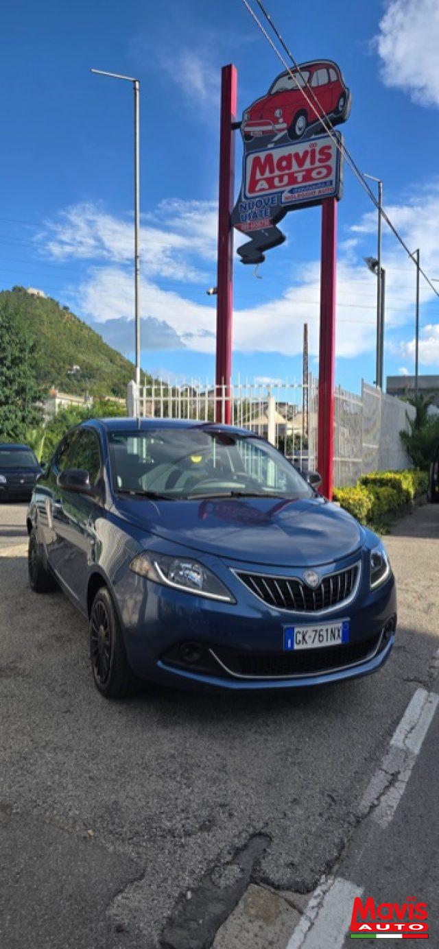 LANCIA Ypsilon 1.0 FireFly 5 porte S&S Hybrid Ecochic Silver