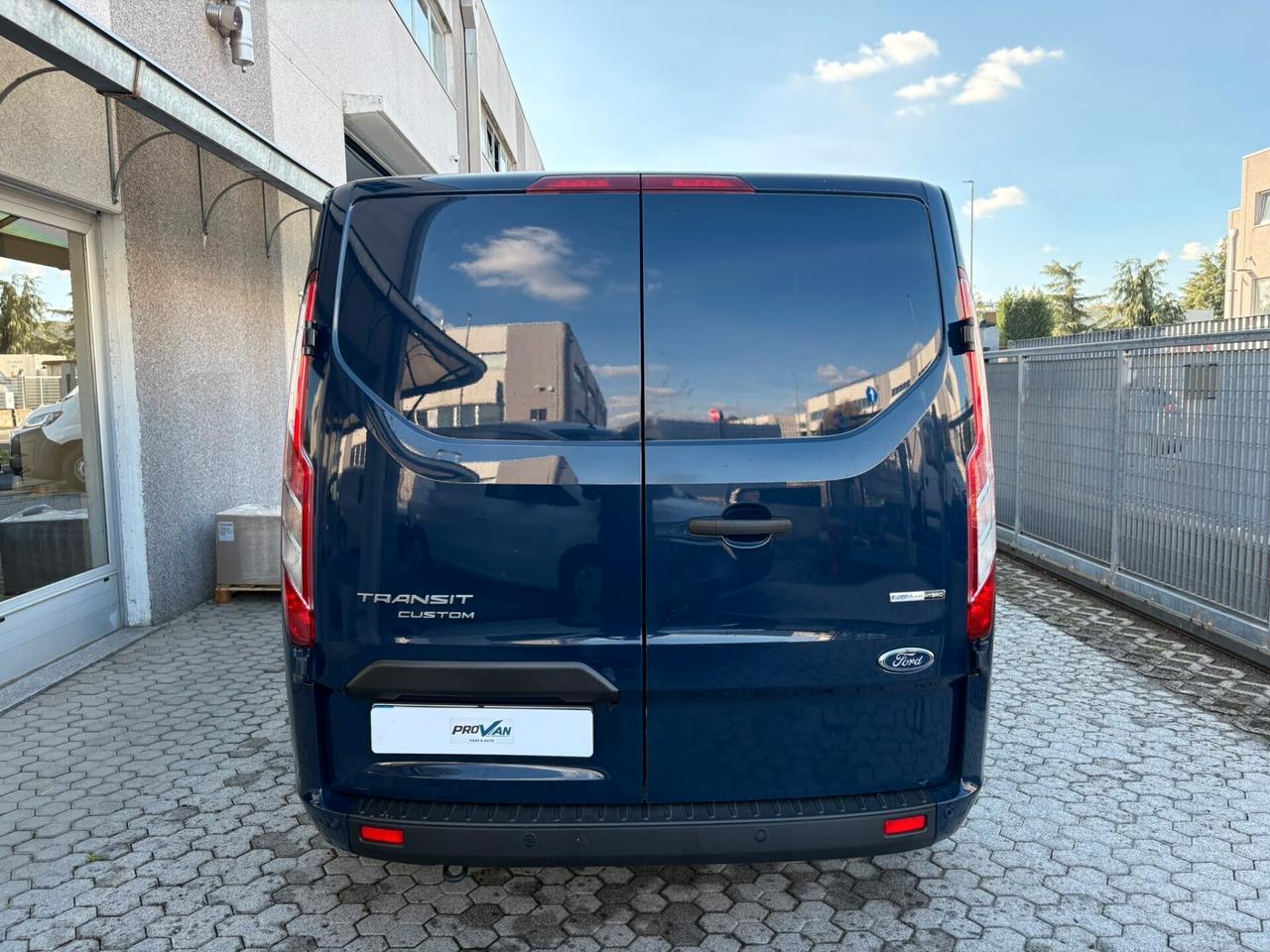 Ford TRANSIT CUSTOM L2 H1 Hybrid EcoBlue 130 cv