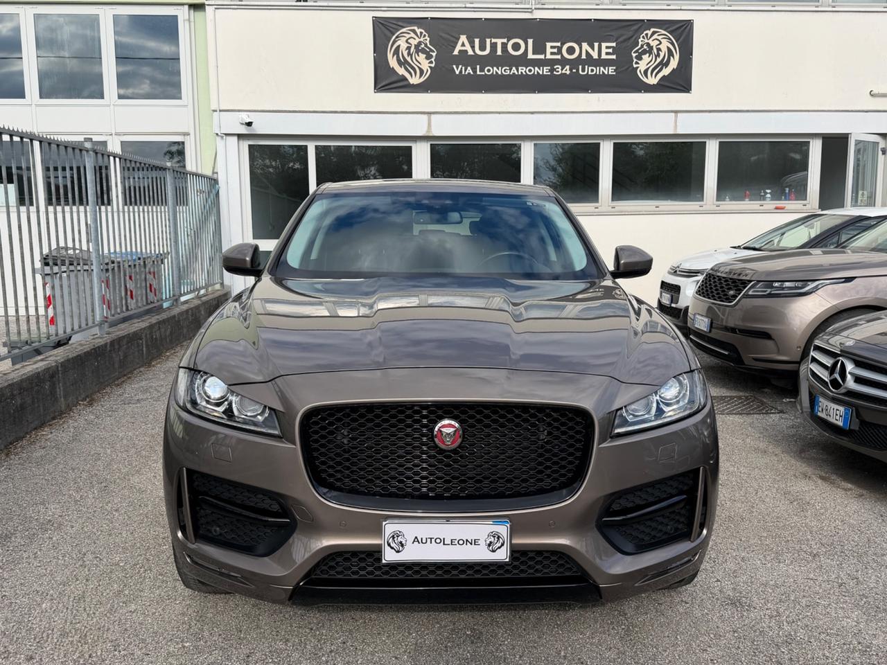 Jaguar F-Pace 2.0 D 180 CV AWD aut. R-Sport