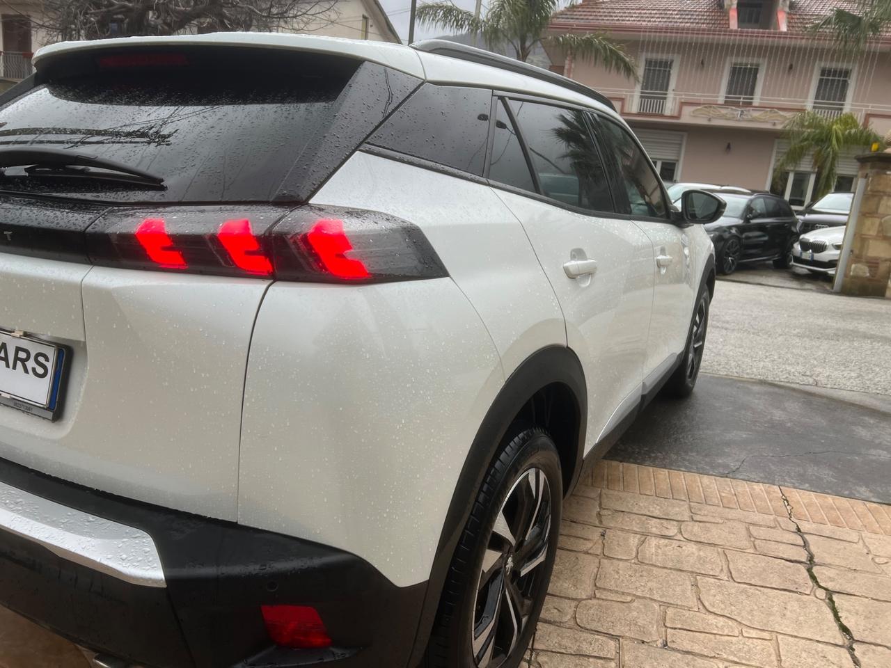 Peugeot 2008 BlueHDi 130 S&S EAT8 Allure