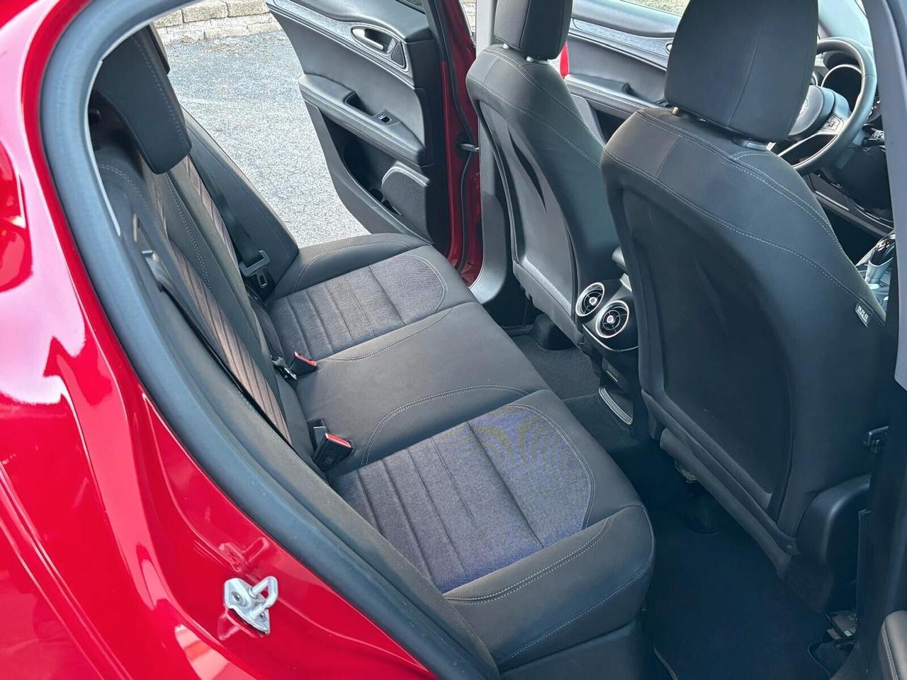 Alfa Romeo Stelvio 2.2 Turbodiesel 160 CV AT8 RWD Business