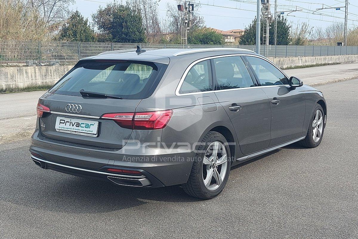 AUDI A4 Avant 30 TDI/136 CV S tronic Business Advanced