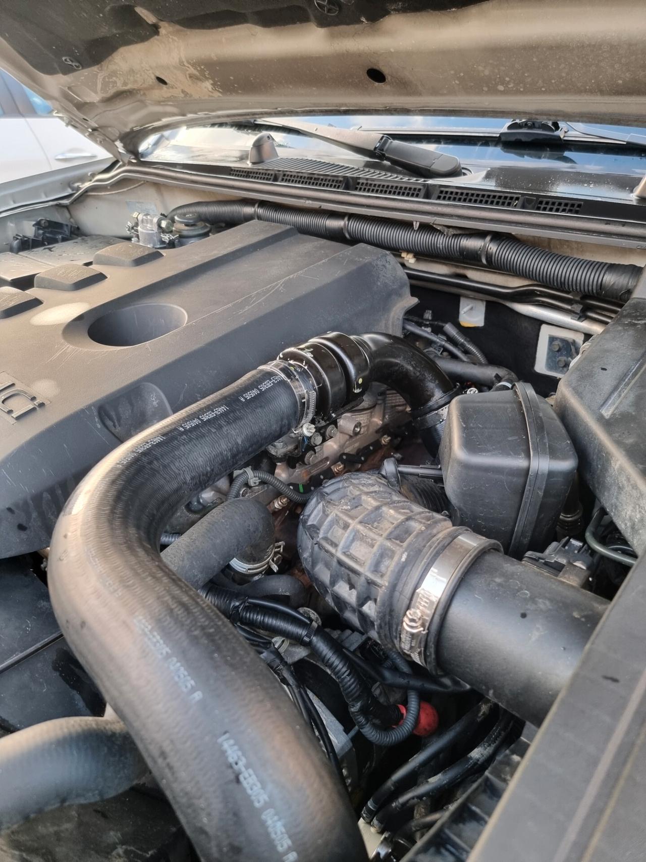 Nissan Pathfinder 2.5 4x4 motore revisionato completamente