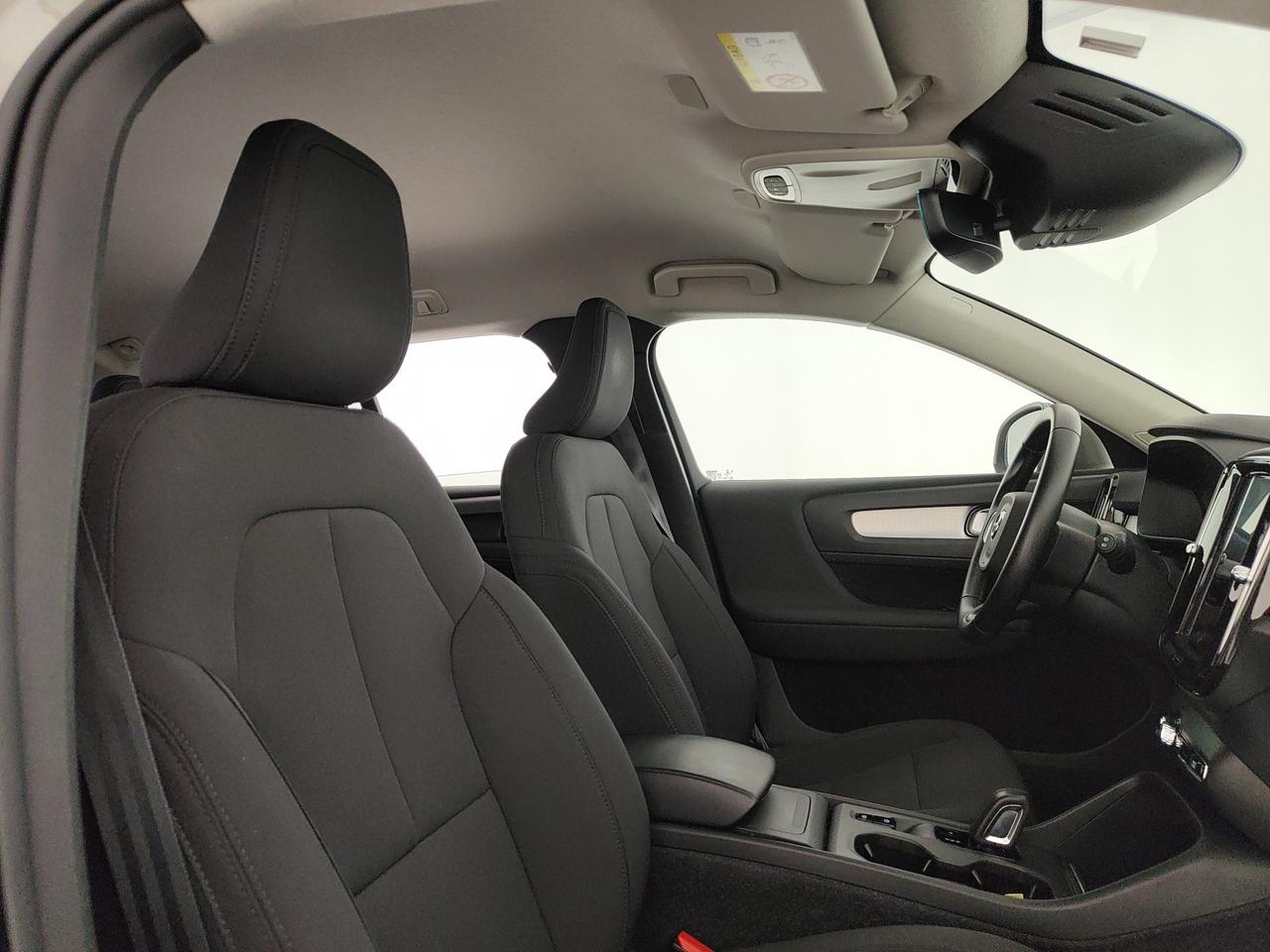 VOLVO XC40 - XC40 2.0 d4 Momentum awd geartronic