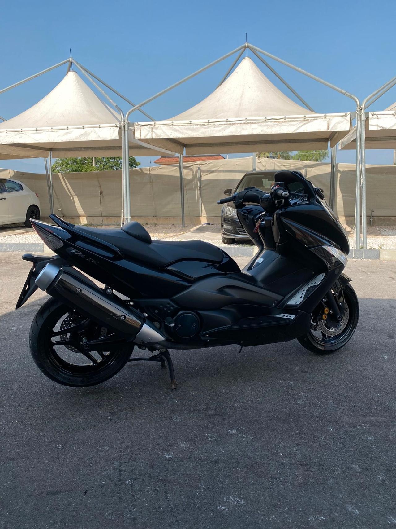 YAMAHA T MAX 500 BLACK