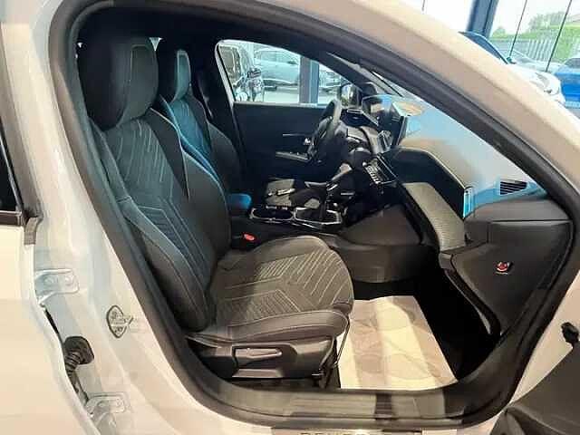 Peugeot 208 1.2 PureTech 100cv GT + ALCANTARA KM ZERO