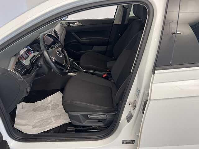 Volkswagen Polo 1.0 TSI DSG Sport
