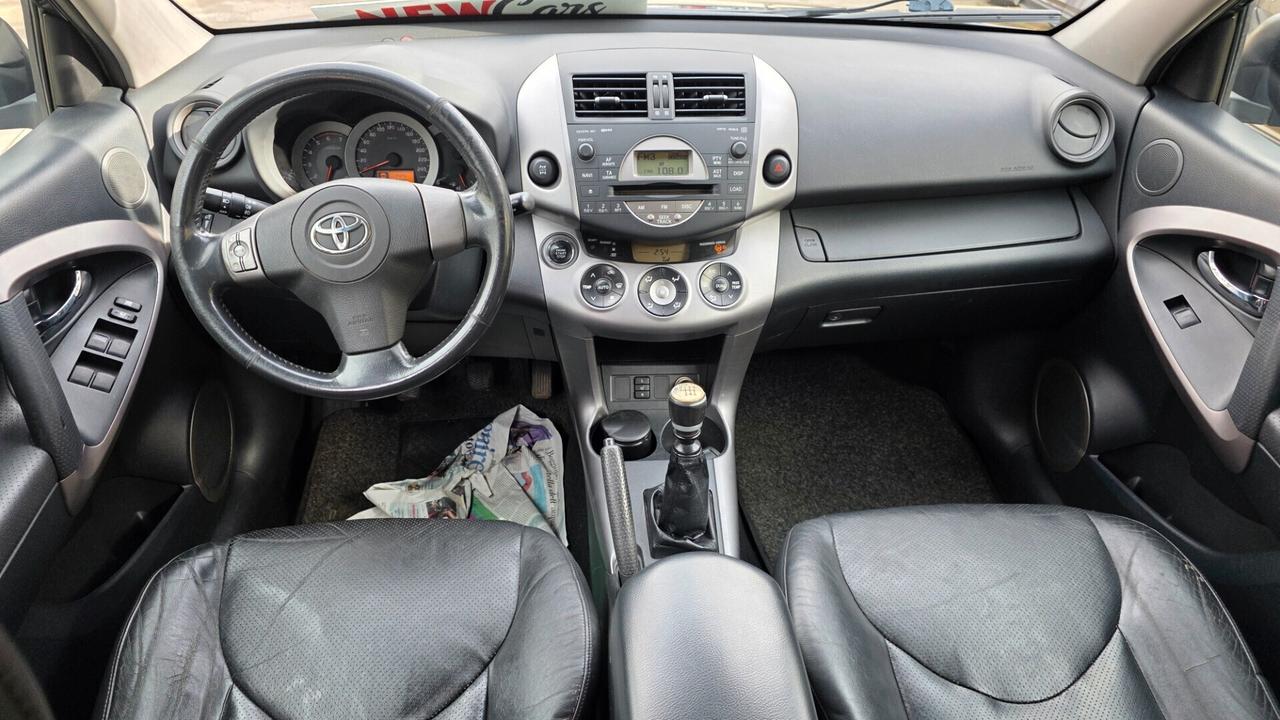 Toyota RAV 4 RAV4 2.2 D-4D 136 CV Luxury