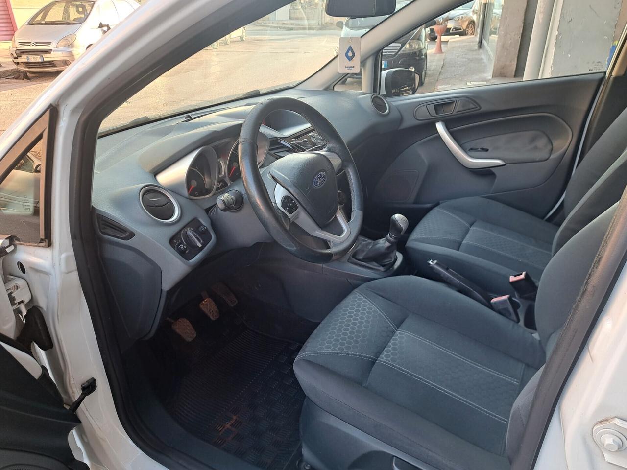 Ford Fiesta 1.4 GPL Titanium 2010 unico prop