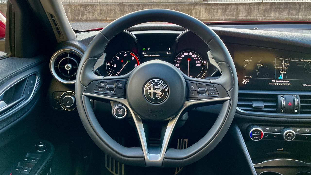 ALFA ROMEO GIULIA 2.2 Q4 VELOCE TURBODIESEL 210CV - SEDILI ELETTRICI IN PELLE RISCALDABILI, VOLANTE RISCALDATO, FULL LED