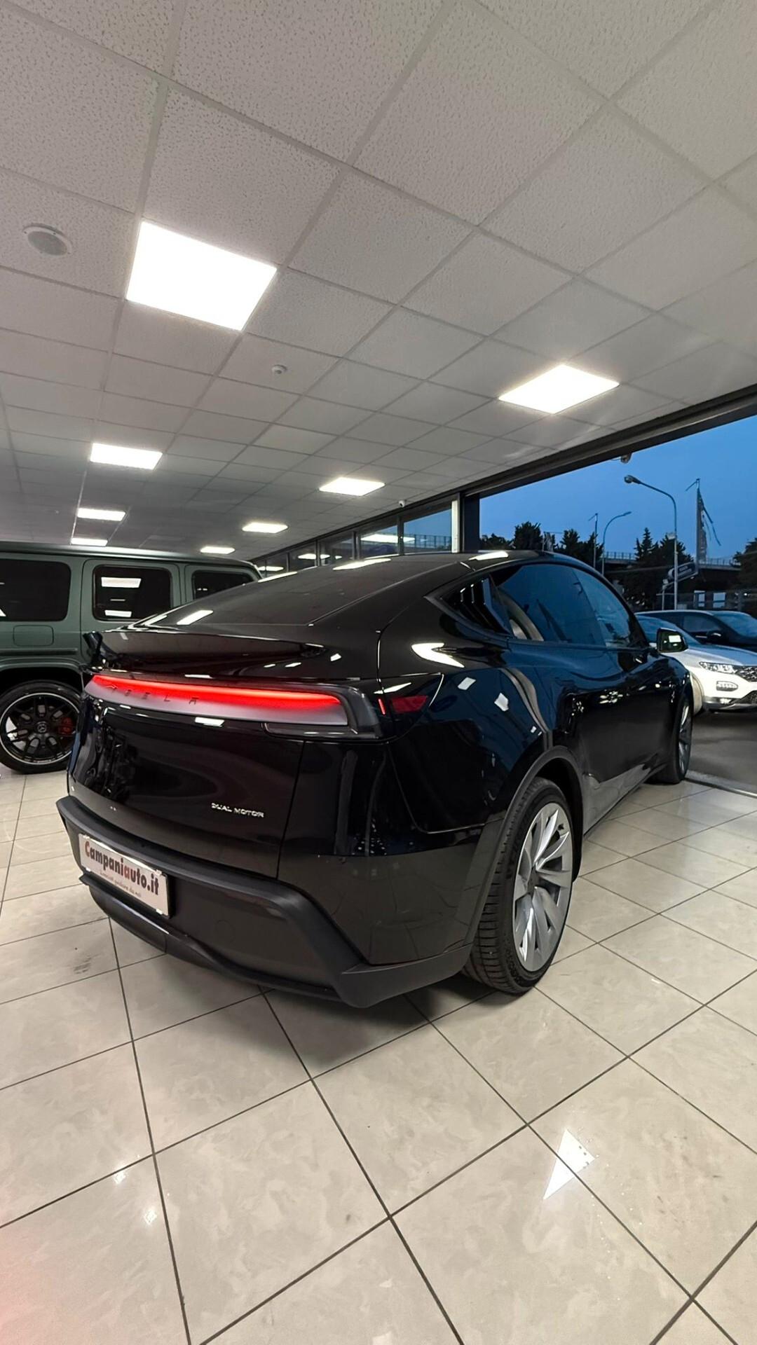 Tesla Model Y Long Range AWD
