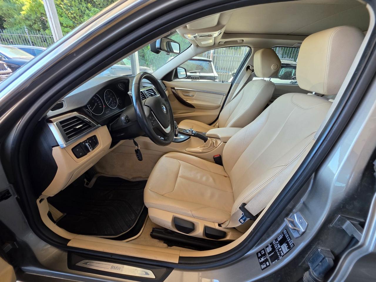 Bmw 320 320d xDrive Touring Luxury