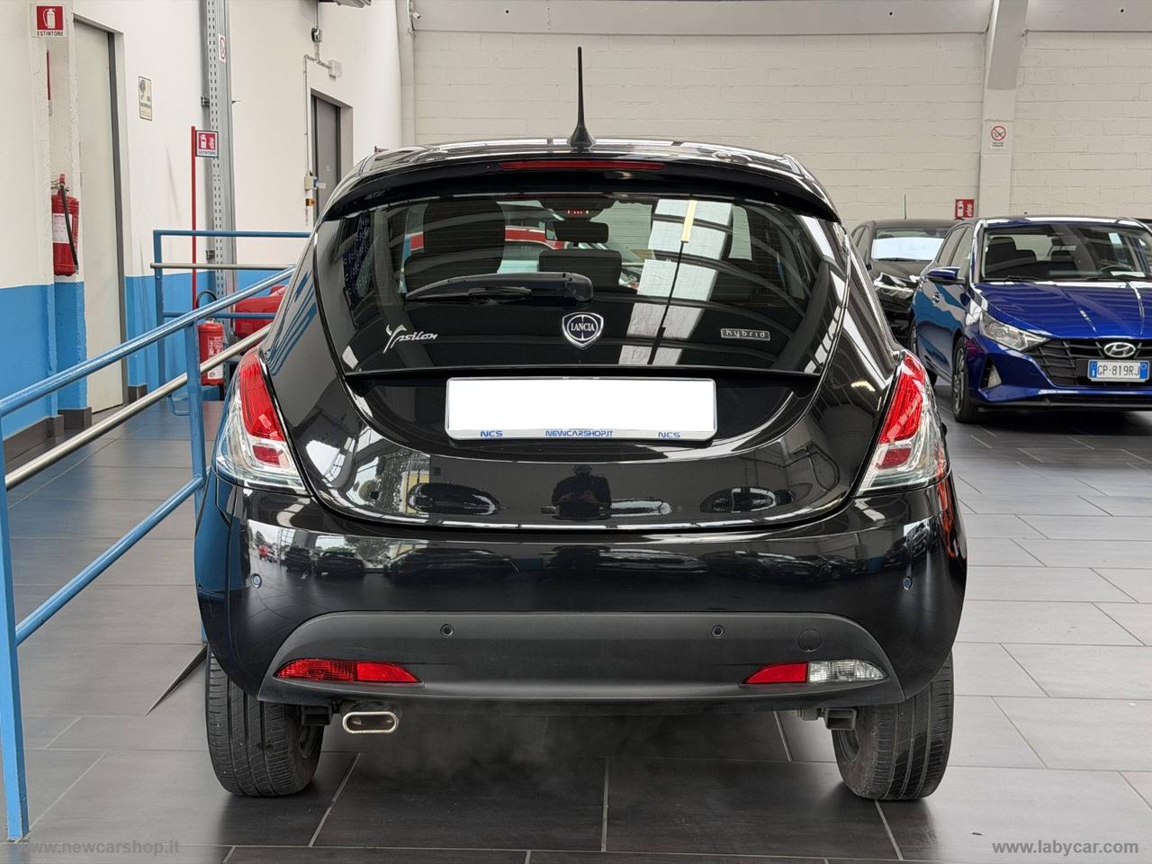 LANCIA Ypsilon 1.0 FireFly 5p.S&S Hybryd Gold NEOPATENTATI