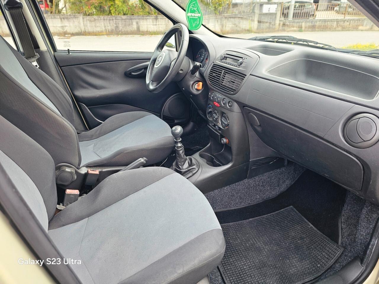 Fiat Punto 1.2 BENZINA UNICO PROPRIETARIO OK PER NEOPATENTATI