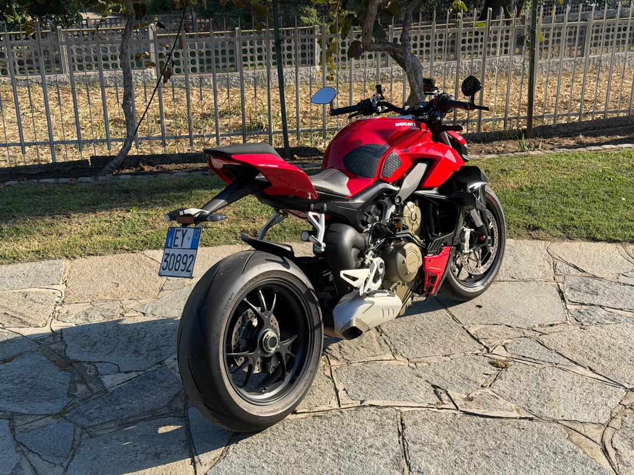 Ducati Streetfighter V4