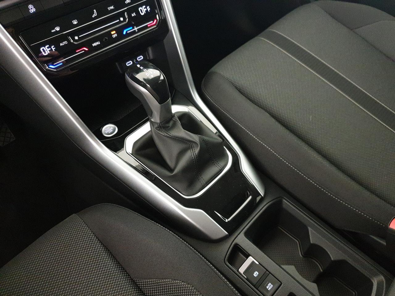 Volkswagen T-Roc 1.5 tsi sport dsg