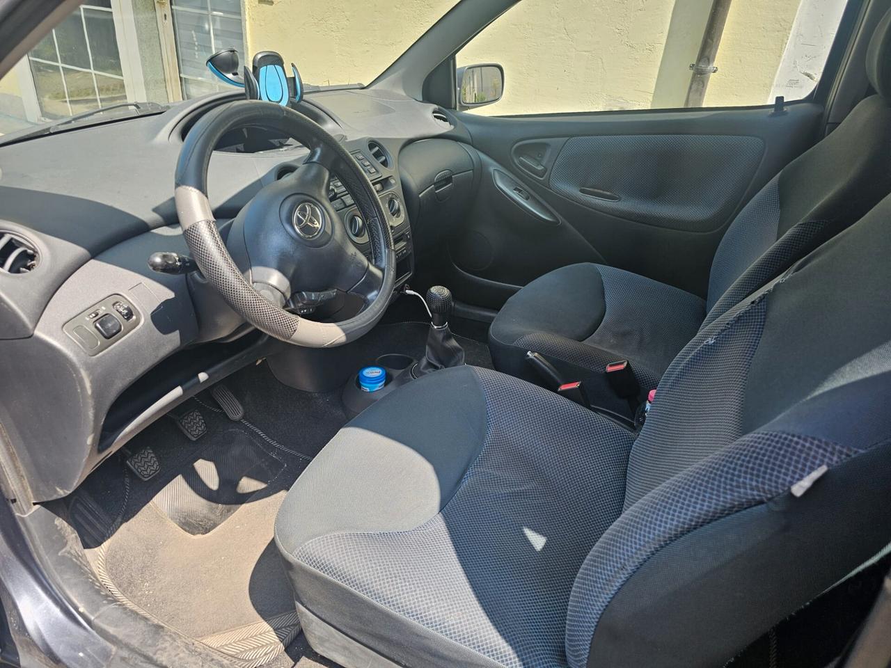 Toyota Yaris 1.0i 16V cat 3 porte Sol