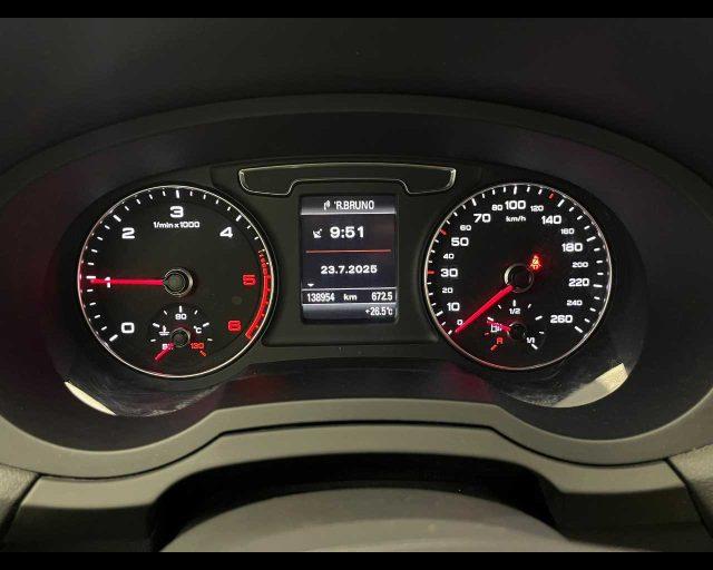 AUDI Q3 2.0 TDI 120 CV Business