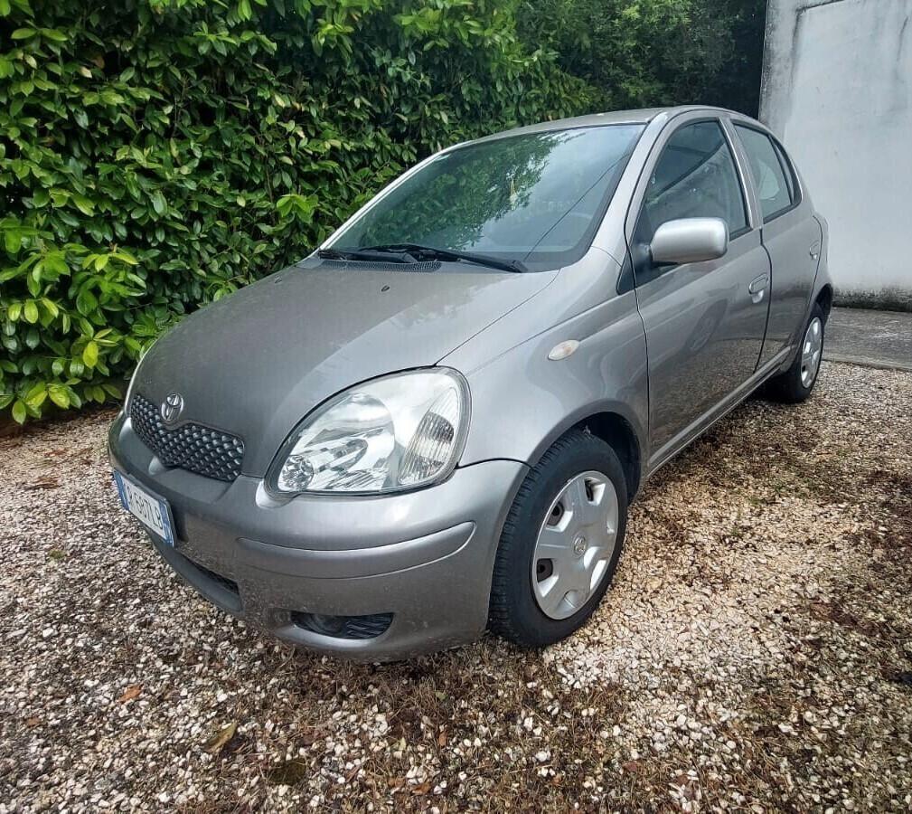 Toyota Yaris 1.0 Neopatentati