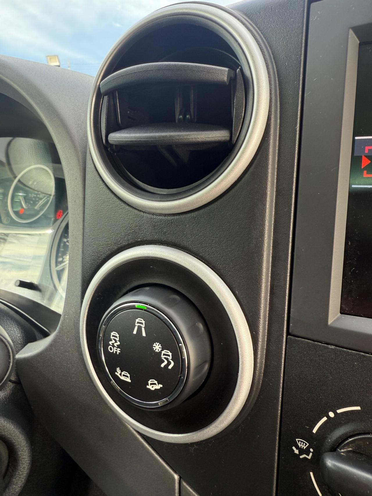 Citroen Berlingo Multispace BlueHDi 1.6 120cv,Apple CarPlay,retrocamera,ecc.