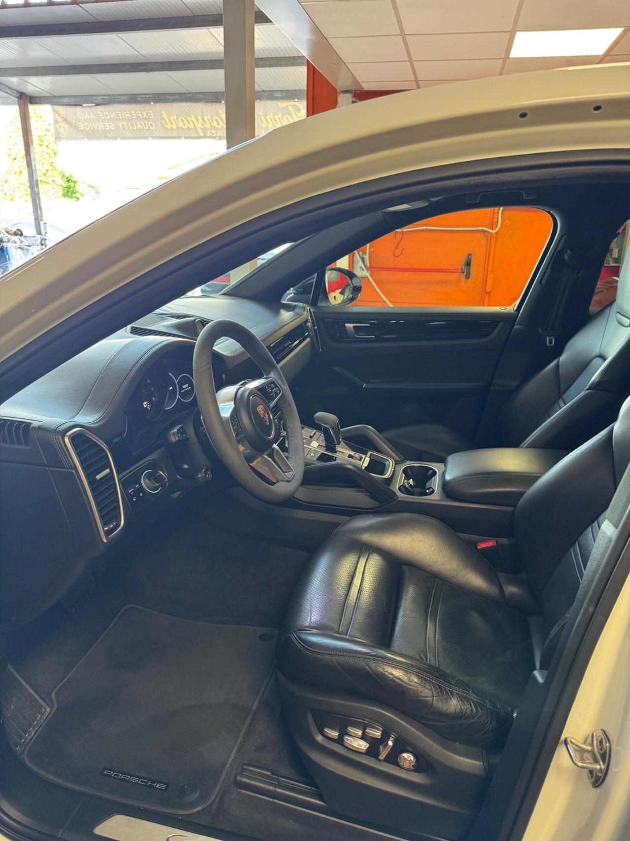 Porsche Cayenne Coupe 3.0 V6 PERMUTE